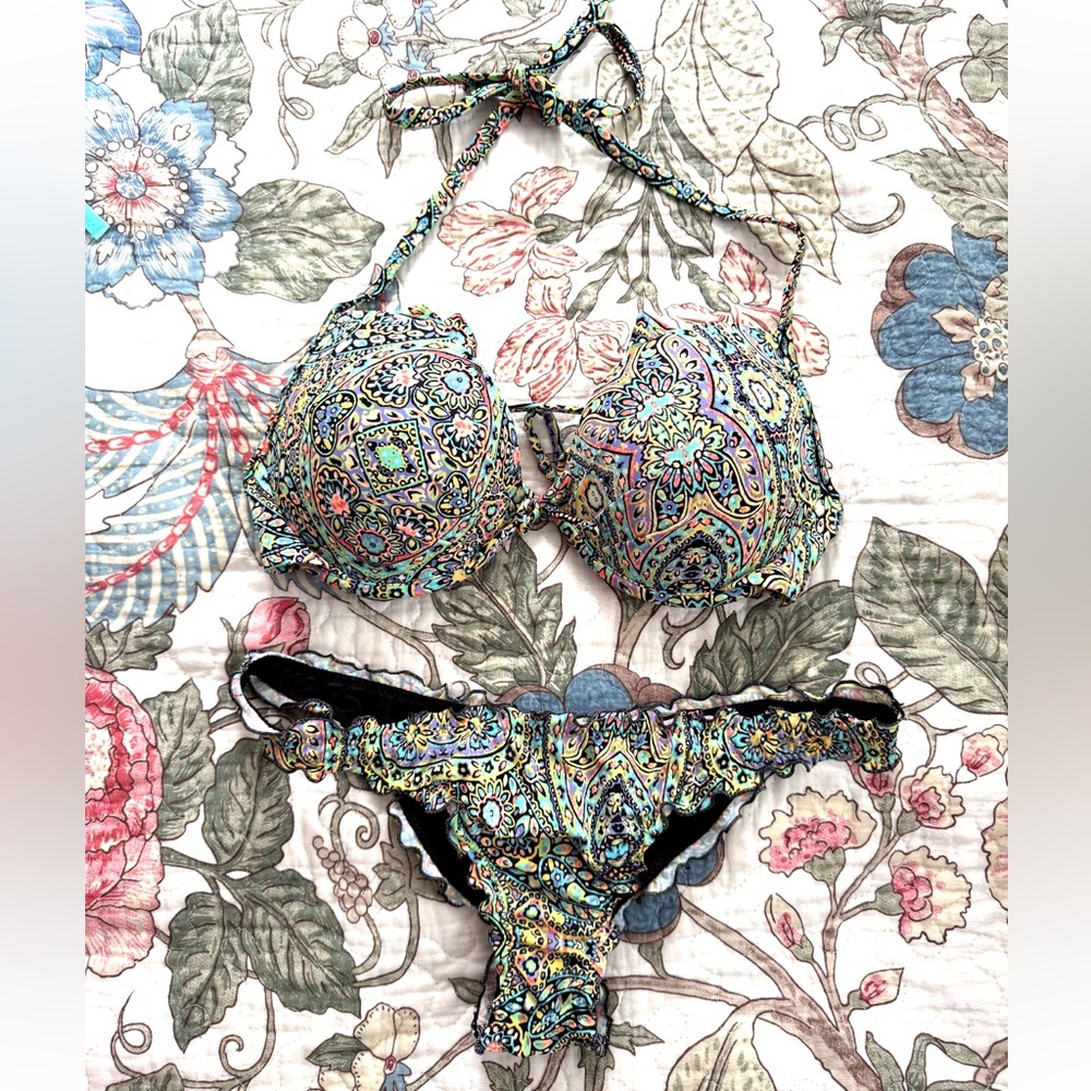LOT of Victoria’s Secret SwimSuits